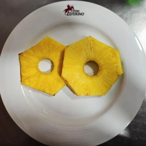 Ananás à D. Zeferino