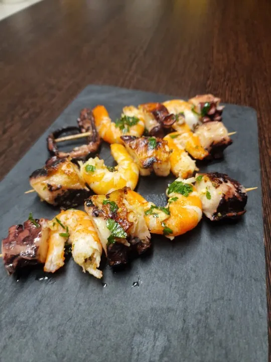 Espeto de Polvo com Gambas